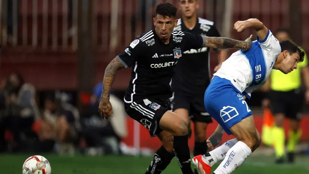 Alan Saldivia ha logrado ganarse una camiseta de titular inamovible a Colo Colo casi desde su debut. | Foto: Photosport.