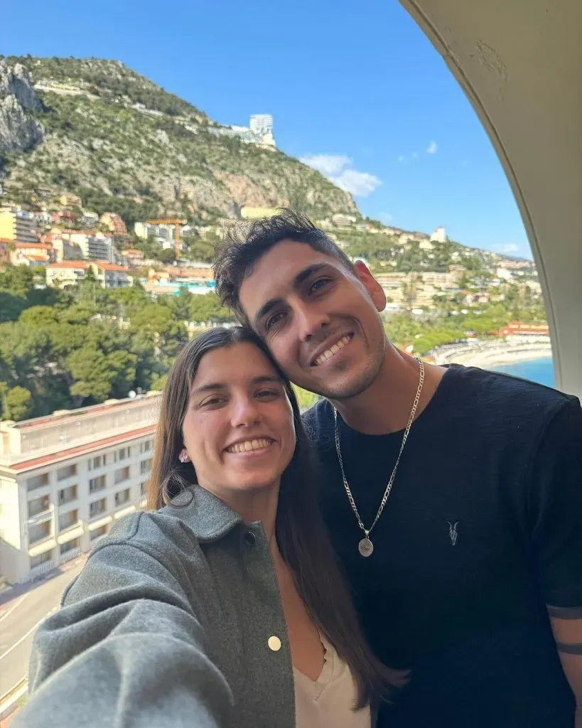 La novia de Alejandro Tabilo llegó hasta Roma para acompañarlo.