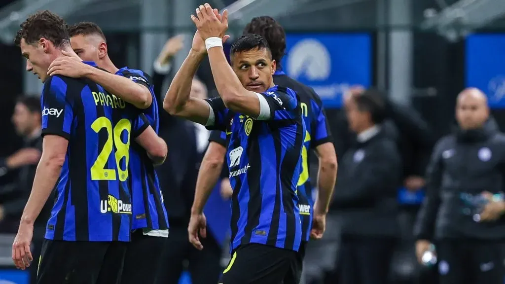 Alexis Sánchez prepara su adiós del Inter de Milán en medio del cariño de sus compañeros e hinchas. Foto: IMAGO.