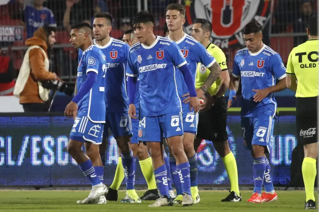 Matías Zaldivia y Universidad de Chile en el Clásico Universitario 198. (Jonnathan Oyarzun/Photosport).