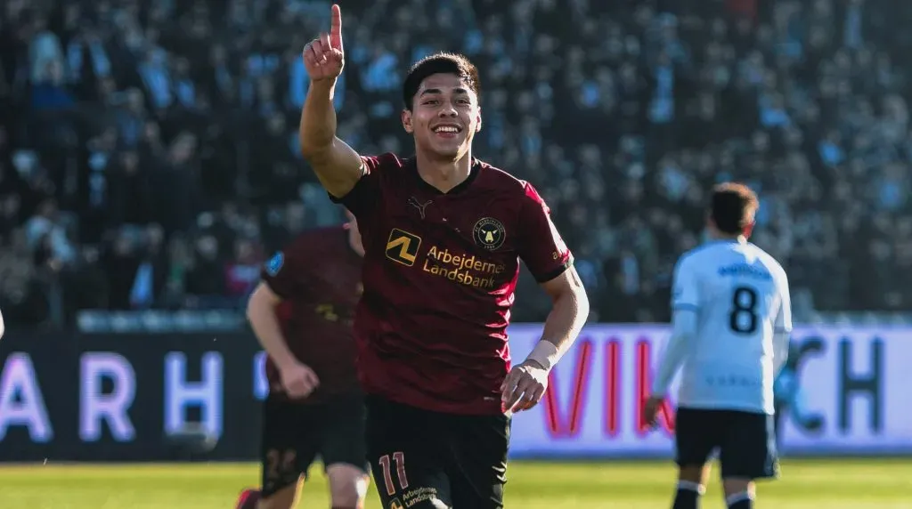 Darío Osorio mejoró su físico al llegar a Dinamarca y ahora busca el despegue definitivo.