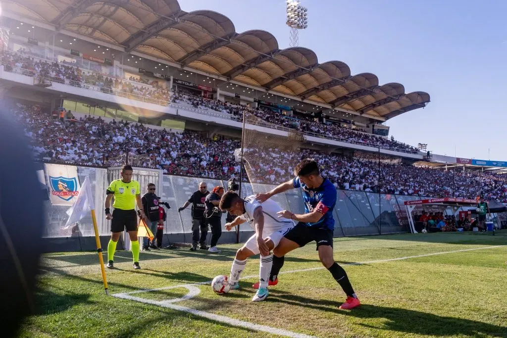 El astrólogo argentino afirmó que es clave limpiar la cancha del Estadio Monumental de Colo Colo. | Foto: Guillermo Salazar.