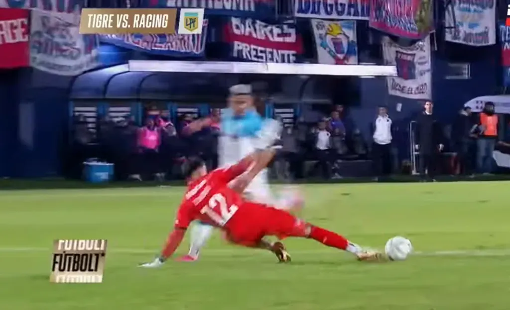 Un ángulo de la hermosa definición de Maxi Salas. (Captura ESPN).