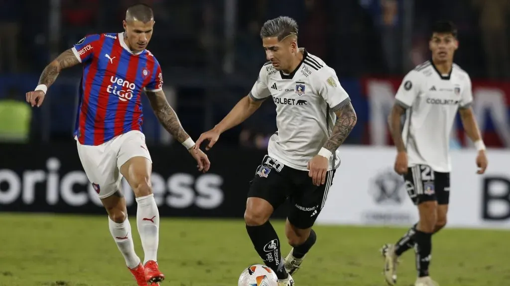 Colo Colo pasó a octavos de final tras igualar ante Cerro Porteño