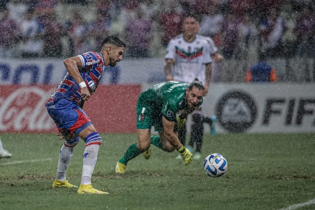 Juan Martín Lucero le anotó a Palestino con Fortaleza. (Photosport).