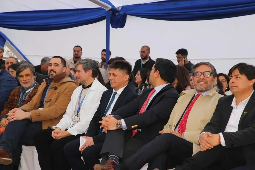 Las autoridades en la inauguración del Centro de Diálisis