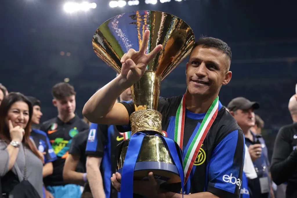 Alexis Sánchez celebra el Scudetto del Inter de Milán. (Imago).
