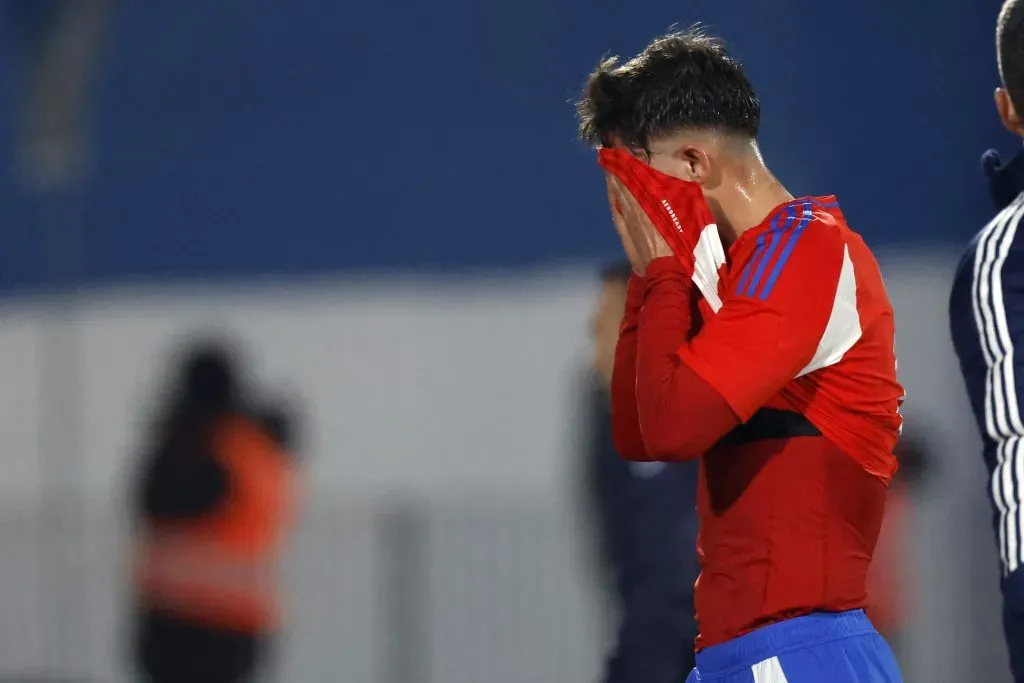 Así salió Felipe Loyola del amistoso ante Paraguay. (Andrés Piña/Photosport).