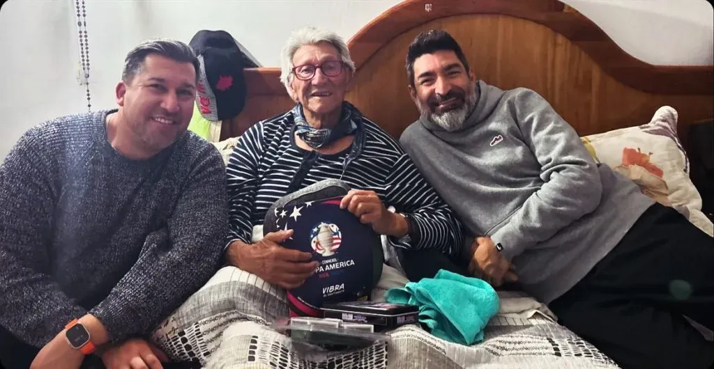 Adán Godoy junto a Gamadiel García y a Luis Marín