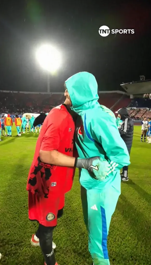 Gabriel Castellón y Denilson Arriagada. (Captura TNT Sports).