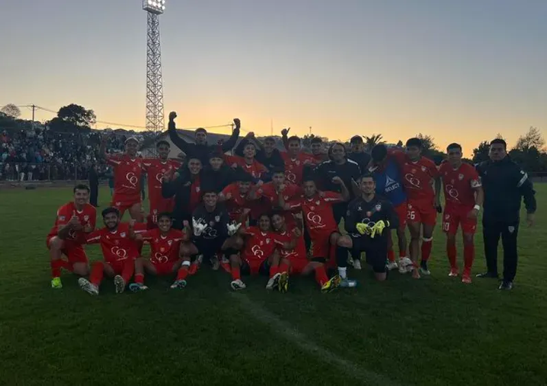 Colegio Quillón aspira a dar la sorpresa ante Colo Colo en la Copa Chile. Foto: Comunicaciones Colegio Quillón.