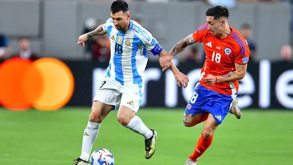 Echeverría jugó un gran partido por Chile