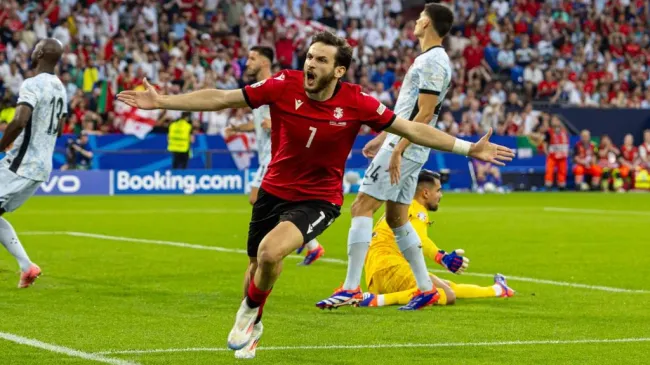 Khvicha Kvaratskhelia abrió la cuenta y metió a Georgia en octavos de la Euro venciendo a Portugal. Foto: IMAGO.