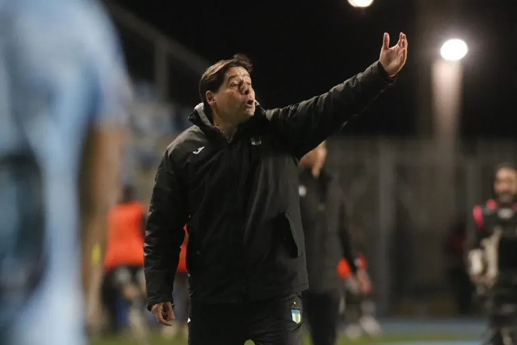 El partido entre Colo Colo y O’Higgins se jugará sin hinchada visitante. Víctor Fuentes lo prefiere así | Photosport