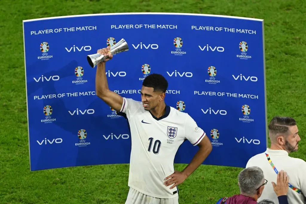 Jude Bellingham fue el héroe de Inglaterra con vital golazo de chilena ante Eslovaquia.