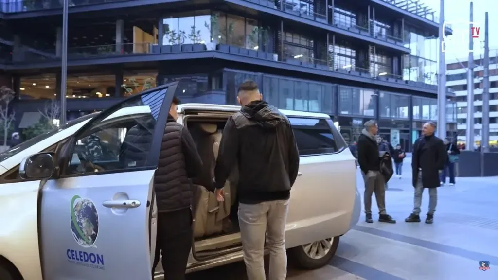 Javier Correa en sus primeras horas como jugador de Colo Colo. (Captura Colo Colo TV).