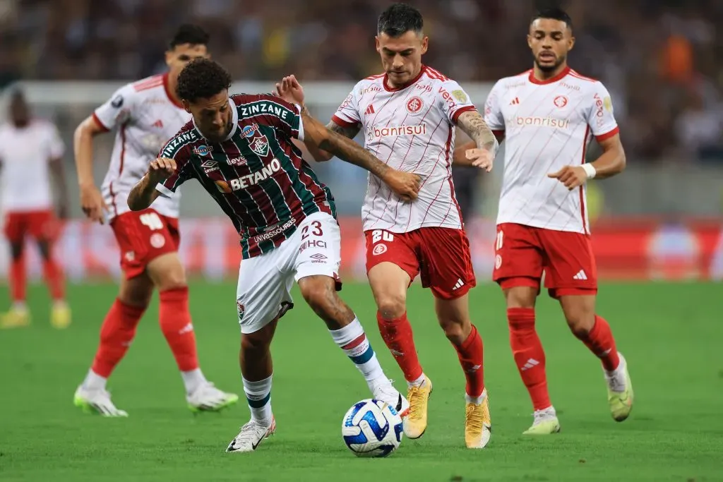 Charles Aránguiz ve muy difícil su salida a la U. (Photo by Buda Mendes/Getty Images)