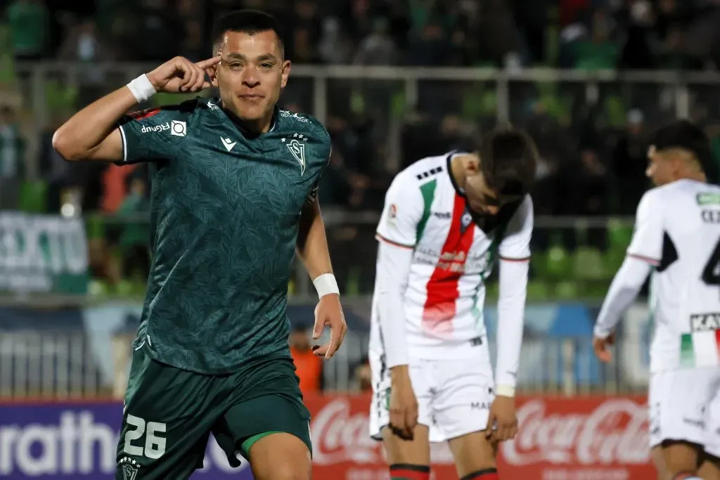 Así festejó Carlos Muñoz ante Palestino. (Andres Pina/Photosport).