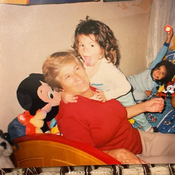 Thomas Galdames despidió a su abuela Nancy, recordada hincha de Unión Española. Foto: Instagram.