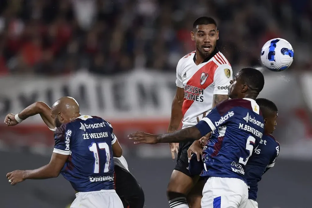 El defensa no será considerado en River Plate y fracasó su traspaso a México. (Photo by Marcelo Endelli/Getty Images)