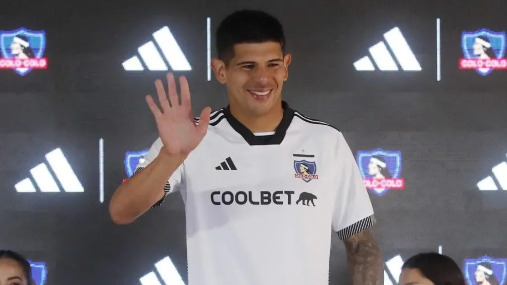 Esteban Pavez tiene opciones para partir de Colo Colo en la segunda mitad del 2024. Foto: Photosport.