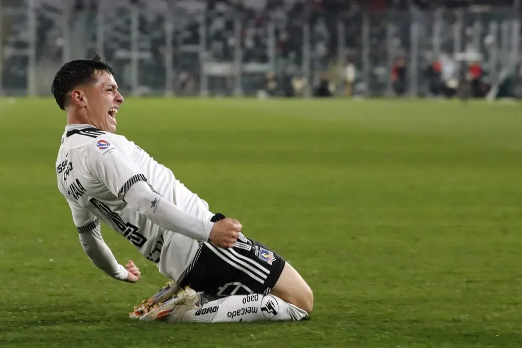 Cristián Zavala y otra imagen de su festejo ante Unión Española. (Felipe Zanca/Photosport).