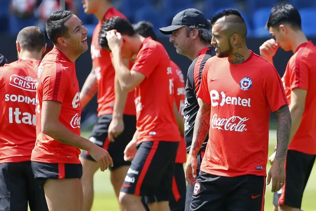 Mauricio Isla y Arturo Vidal se van a juntar en Colo Colo. Foto: Andres Pina/Photosport