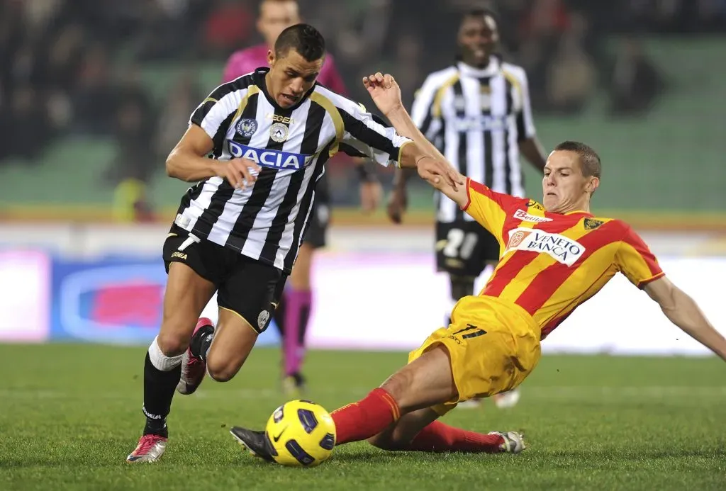 En Udinese esperan por Alexis Sánchez