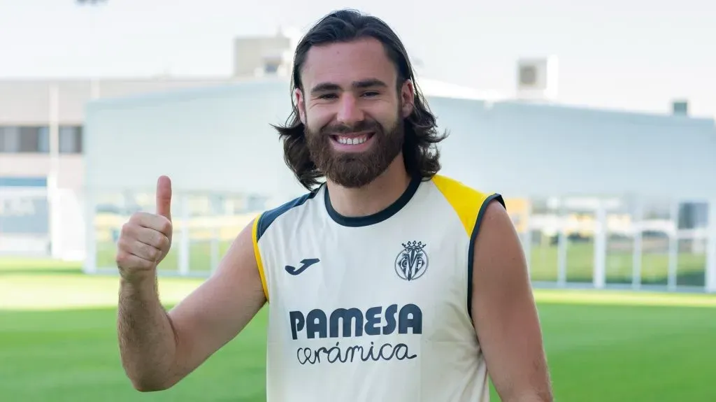 Ben Brereton Díaz tiene casi listas las cosas para volver a la Premier League. Foto: Villarreal.