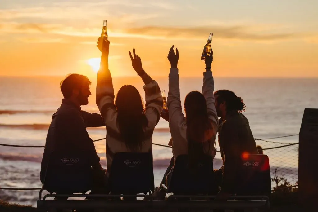 La iniciativa permitirá disfrutar de las puestas de sol de Pichilemu con un toque de los Juegos Olímpicos de París 2024.