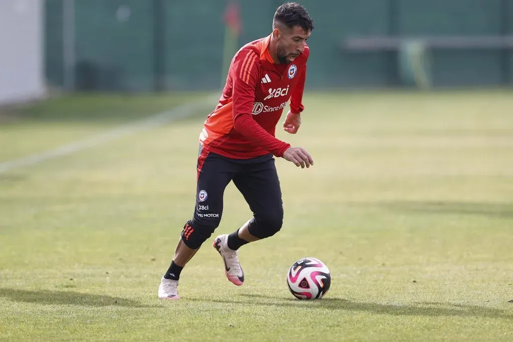 Independiente exige que Isla respete su contrato con el club