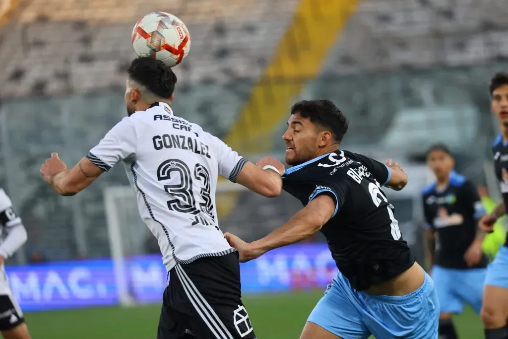 Ramiro González en acción ante O’Higgins. (Marcelo Hernandez/Photosport).
