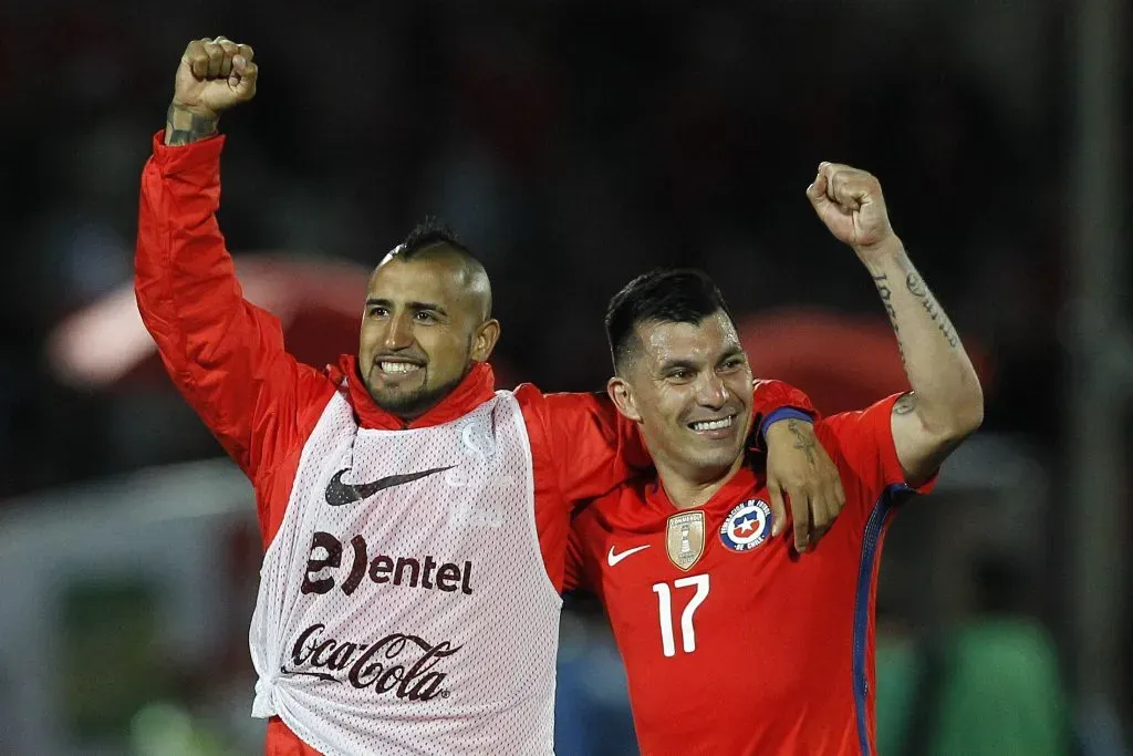 Arturo Vidal y Gary Medel podrían no jugar más en la selección chilena después ser dos emblemas de la generación dorada. | Foto: Photosport.