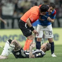 San Lorenzo hace fea acusación contra árbitro chileno y Eduardo Vargas: "Estuvieron hablando"