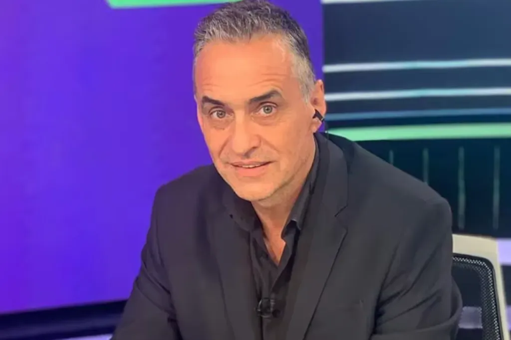 Rodolfo Cingolani no quiere ver ni en pintura a Carlos Palacios como refuerzo de Boca. (Captura).