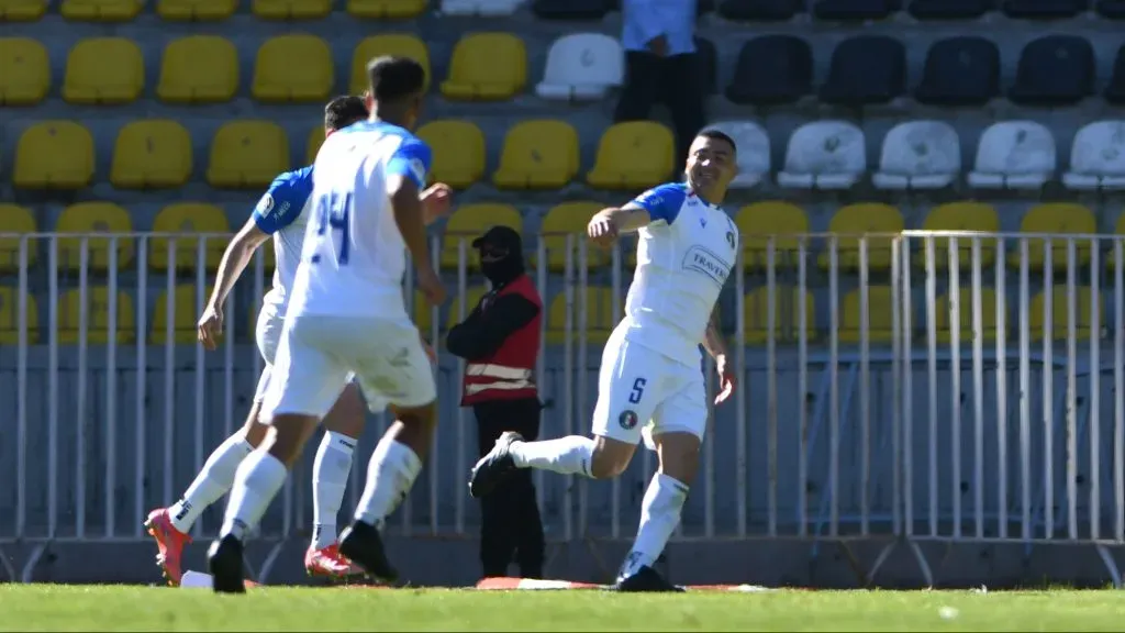 Audax abrió la cuenta ante Coquimbo.