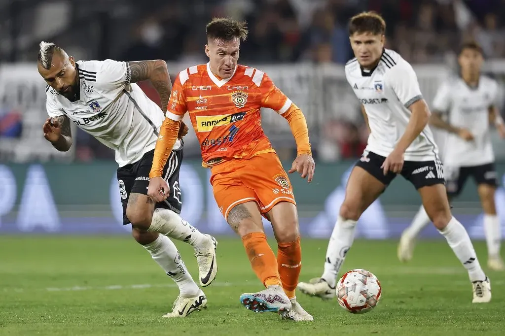Cobreloa confía en amargar a Colo Colo en el clásico en Calama. Foto: Photosport.