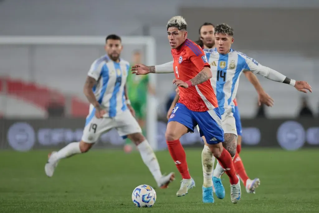 Carlos Palacios en el duelo entre Argentina y Chile
