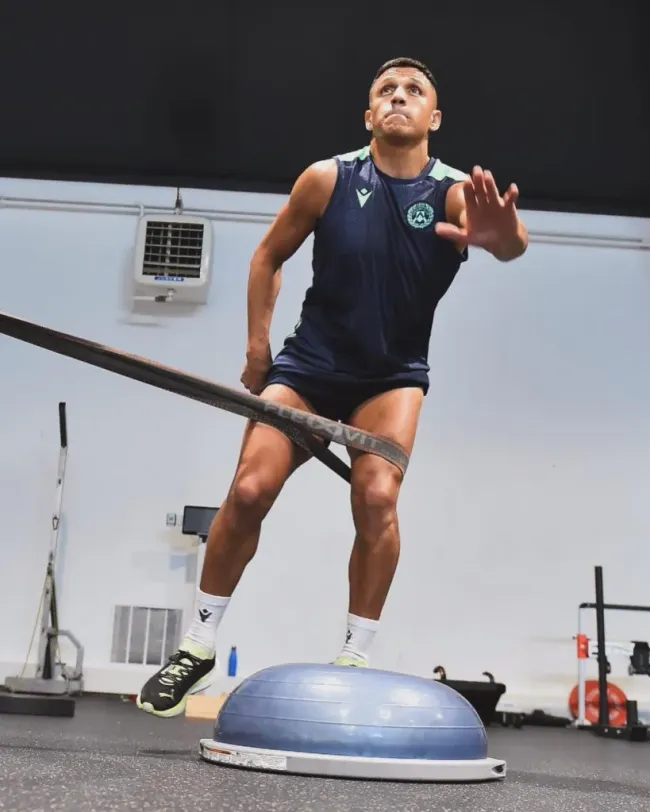 Alexis Sánchez entrena para recuperarse de su lesión en Udinese. Foto: Udinese.