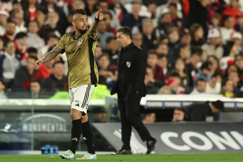 Óscar Ruggeri no aguantó que Arturo Vidal acusara miedo de Marcelo Gallardo y River Plate a Colo Colo. Foto: Photosport.