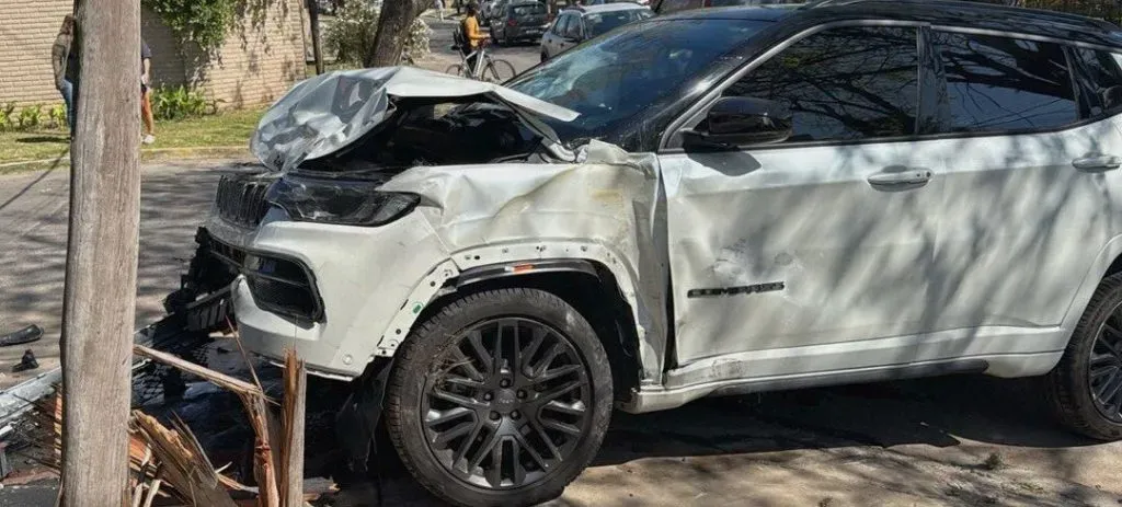 Así quedó el auto de Javier Altamirano.