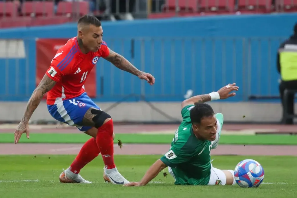 Eduardo Vargas le anotó un polémico gol a Bolivia. Foto: Jonnathan Oyarzun/Photosport