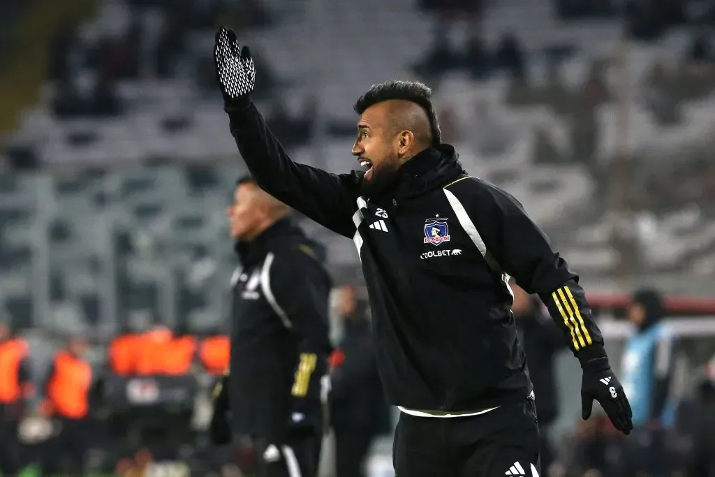 Arturo Vidal no ha tenido miedo a disparar en este regreso a Colo Colo. | Foto: Photosport.