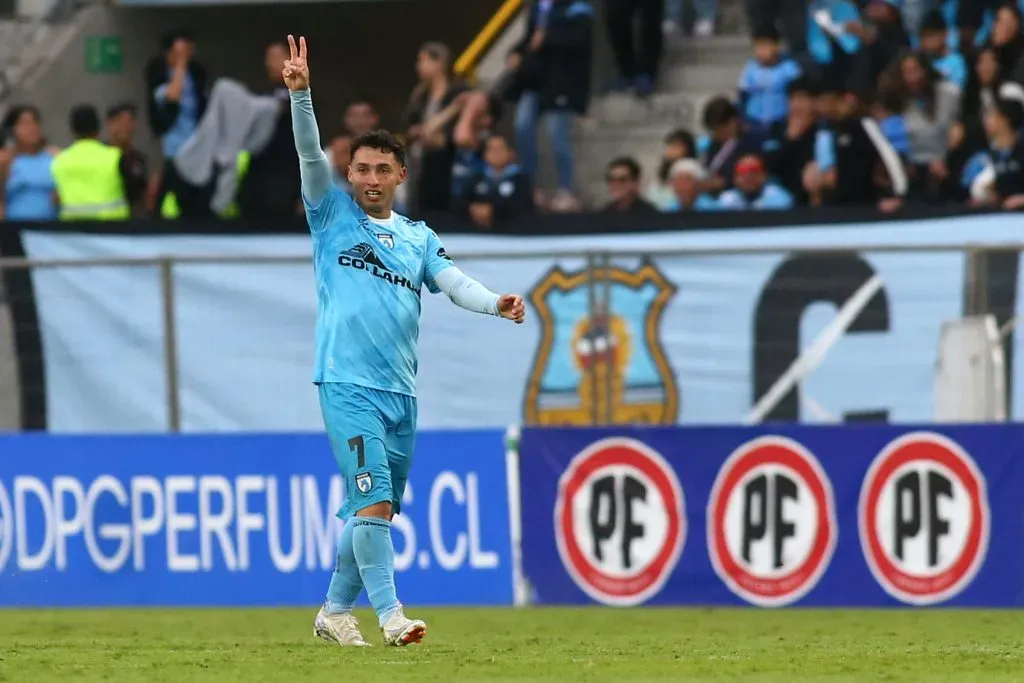 Joaquín Moya celebra el golazo ante el Bulla. (Alex Diaz/Photosport).