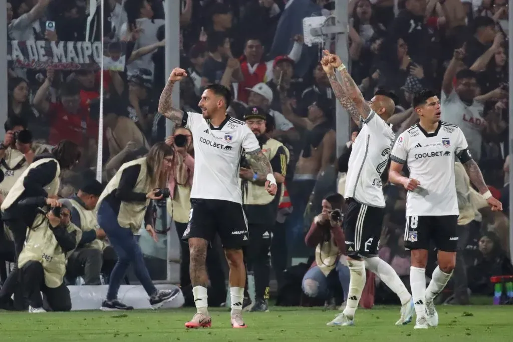 El festejo de Javier Correa en el Monumental. Foto: Jonnathan Oyarzun/Photosport