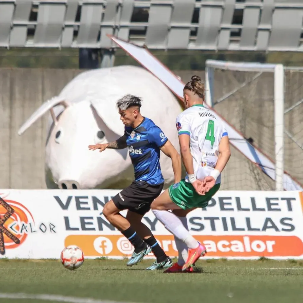 Los acereros fueron derrotados por los delfines en Chinquihue (X: @huachipato_fc)