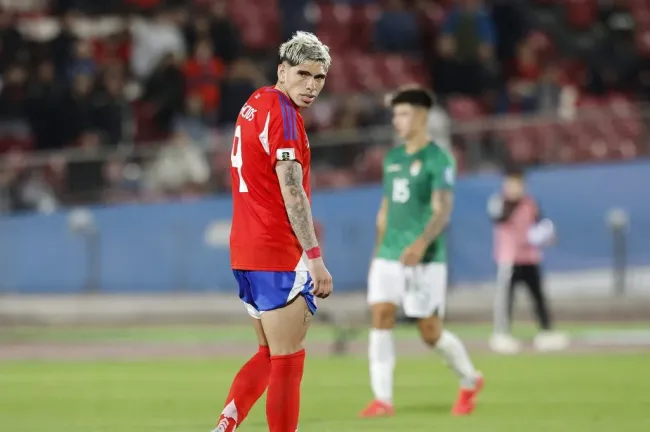 Carlos Palacios fue titular ante Bolivia en el Nacional. (Pepe Alvújar/Photosport).