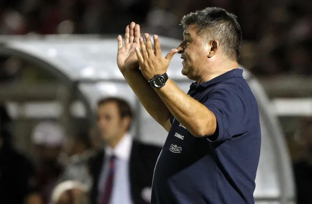 El Bichi Borghi en acción como DT de la selección chilena. (Andrés Piña | Photosport).