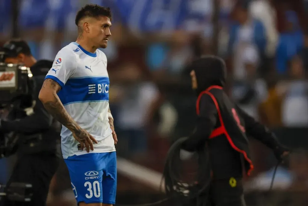 Nicolás Castillo fue incapaz de esconder la rabia tras la derrota ante U de Chile. (Andrés Piña/Photosport).