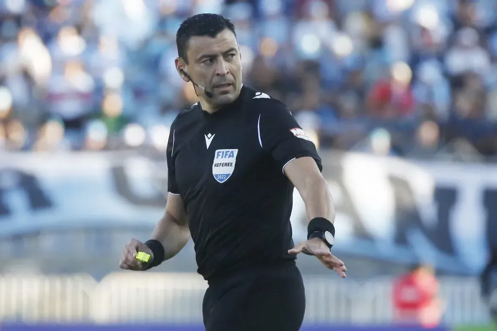Roberto Tobar, presidente de la Comisión de Árbitros, justificó el llamado desde Santiago para denunciar a Colo Colo | Photosport